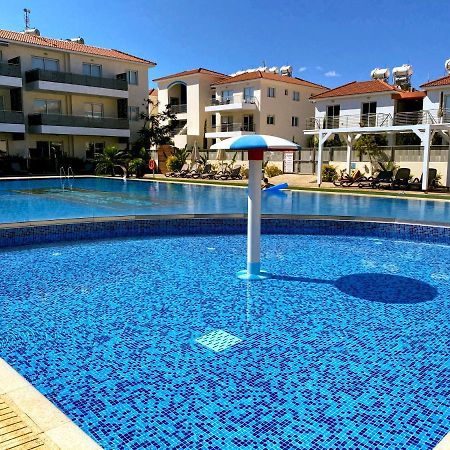Domino Blue Apartment Paralimni Dış mekan fotoğraf