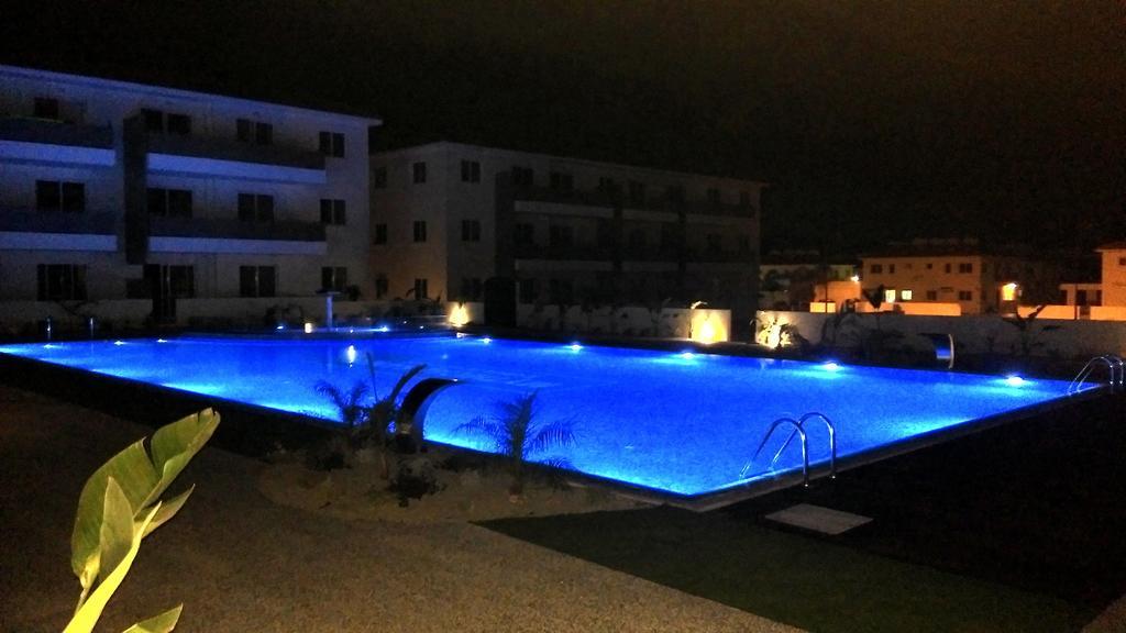 Domino Blue Apartment Paralimni Dış mekan fotoğraf